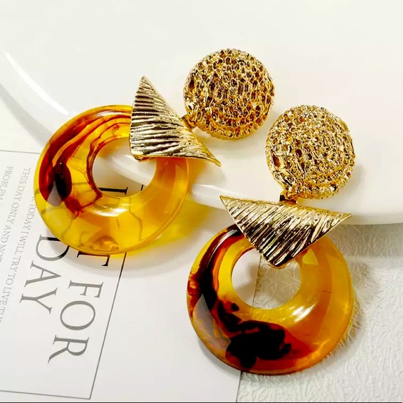 Jewelry - Big Circle Gold Acrylic Earrings